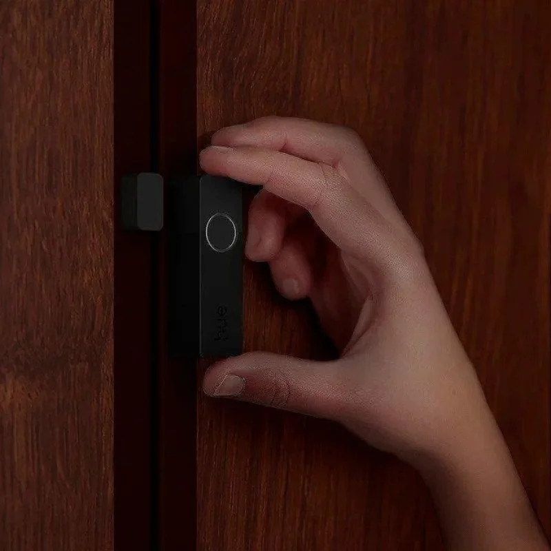 Смарт контактен сензор за врати и прозорци Philips Hue Secure с батерия, Бял/Черен (Цвят: Бял) - Снимка 3