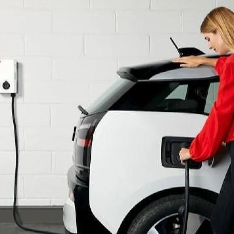 Зарядна станция за стена Terra 22.1 kW, 3P 32A, с контакт Type 2, IP54 IK08, ABB - Снимка 2