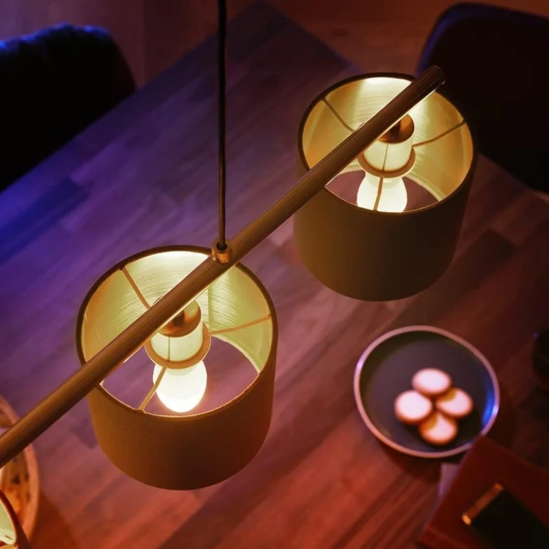 Смарт LED RGBW димируема крушка Philips Hue, 5.3W, 470 lm, E14 - Снимка 10