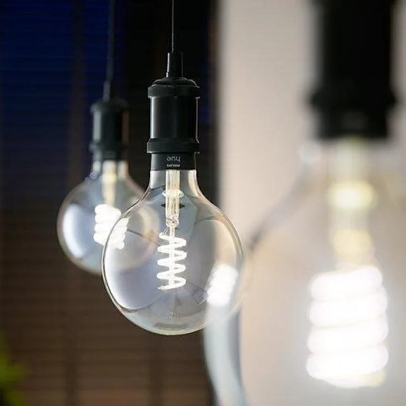 Смарт LED димируема крушка Philips Hue Filament G125, 7W, 550 lm, E27, топла бяла 2100K - Снимка 5