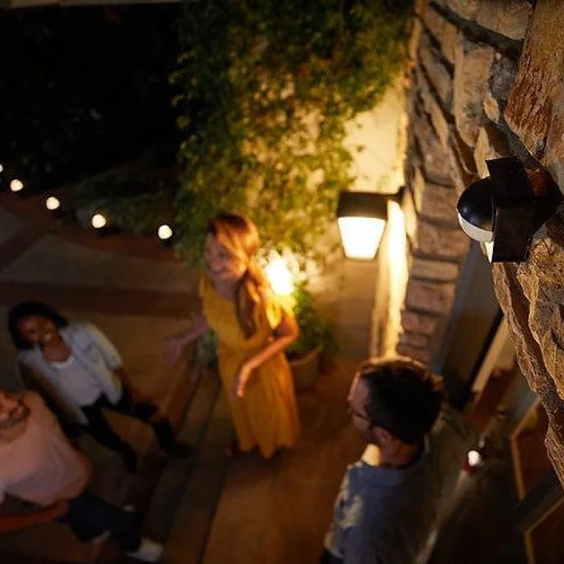 Смарт сензор за движение за външен монтаж Philips Hue Outdoor Motion Sensor - Снимка 6